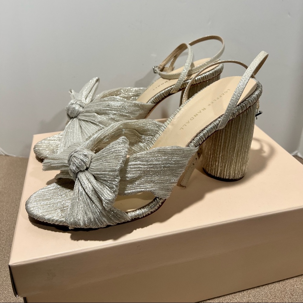 Loeffler Randall Camellia in shimmer - Picture 4 of 9